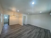 Photo - 221 S Bushnell Ave
