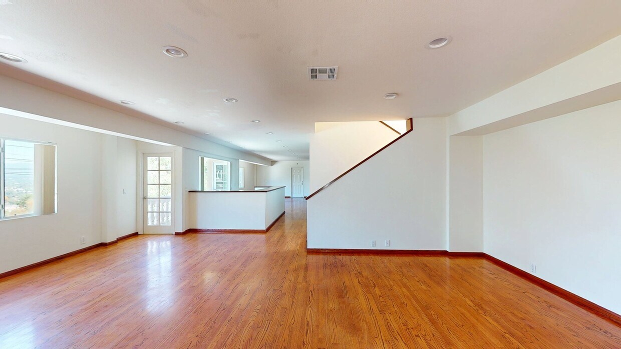 3D Tour - 3962 Oakfield Dr House