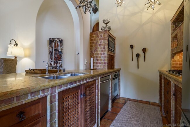 Photo - 6166 El Tordo