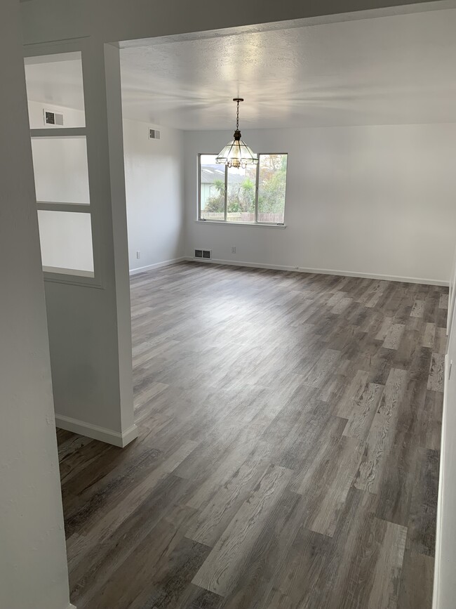 Living/Great Room - 3485 Hadley Way