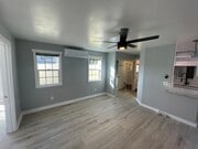 Living room - 610 W Manor Dr