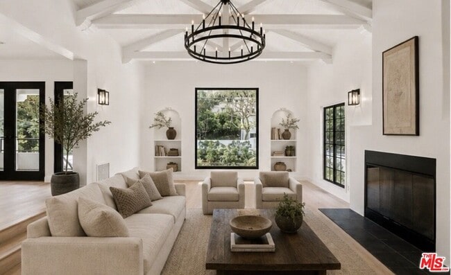 Building Photo - 1800 Benedict Canyon Drive
