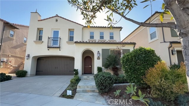 Building Photo - 22 Statuary