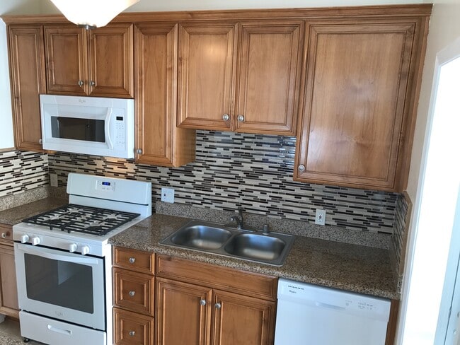 Photo - 7043 Alabama Ave Unit 101