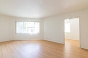 Photo - 669 Levering Ave