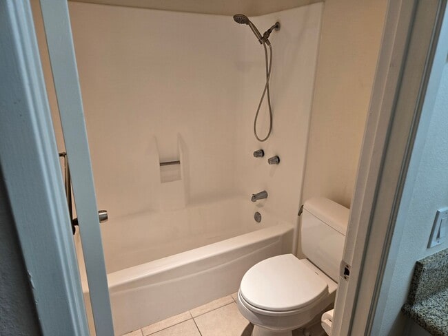 Photo - Lovely Ground Level 1 Bedroom 1 Bathroom In Irvine