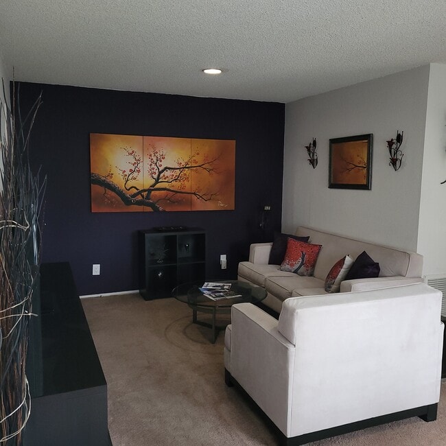 Living Room - 1236 Lincoln Ave Unit One Half