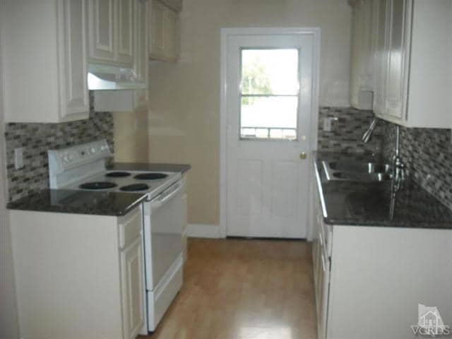 Photo - 779 Halyard St