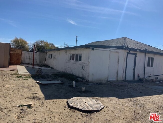 Photo - 4900 Fort Tejon Rd House