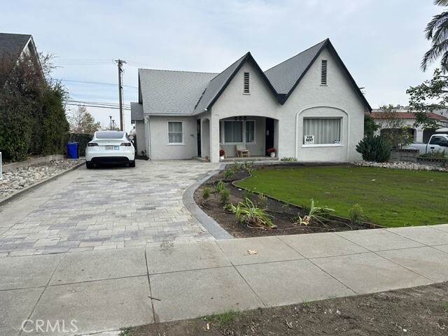 Building Photo - 1054 N Euclid Ave
