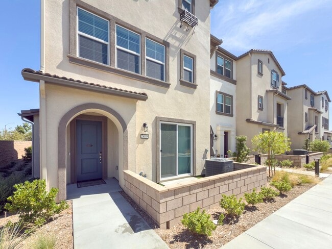 ~ UNIQUE FIND ~ New Construction SOLAR Hom... - ~ UNIQUE FIND ~ New Construction SOLAR Hom... Townhome