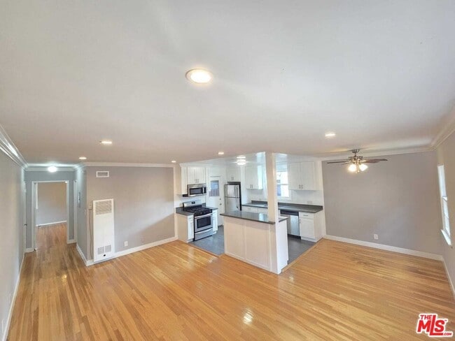 Photo - 5329 Vantage Ave Unit 3