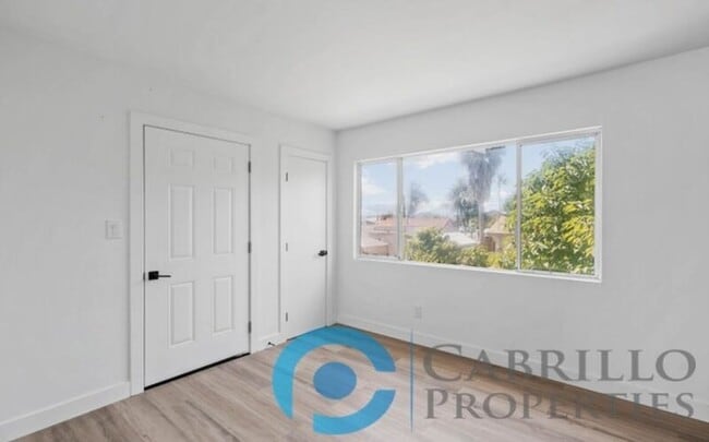 Photo - 207 E 1st St Unit C