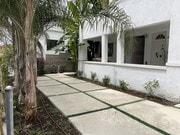 Front of the Building - 1631 Morton Ave Unit 1629