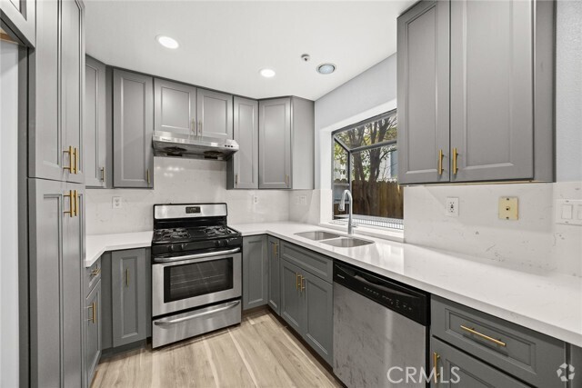 Building Photo - 319 California St Rental