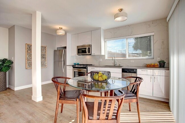 Photo - 1543 Stanford St Unit 5