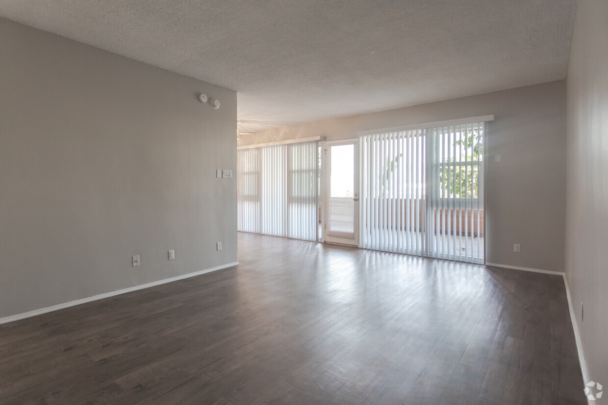 Floor Plan - 1+1 AA patio