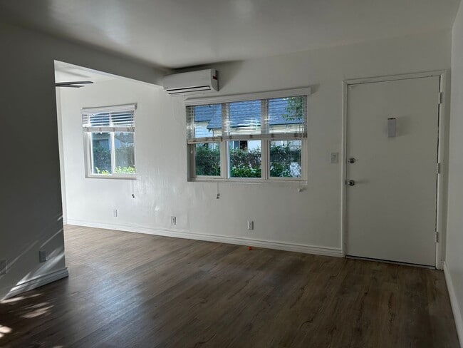 Photo - 11054 Otsego St Unit 03