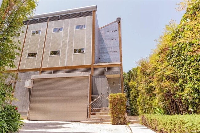 Building Photo - 1955 1/2 Purdue Avenue, Los Angeles, CA 90...