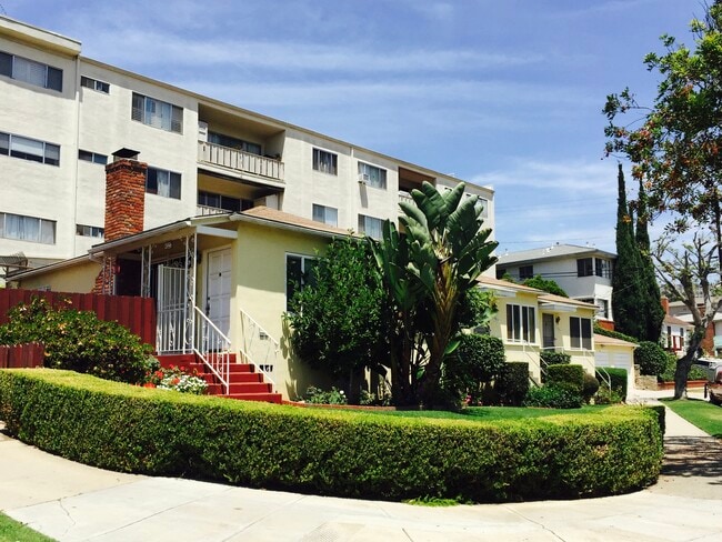 corner view - 4327 Finley Ave