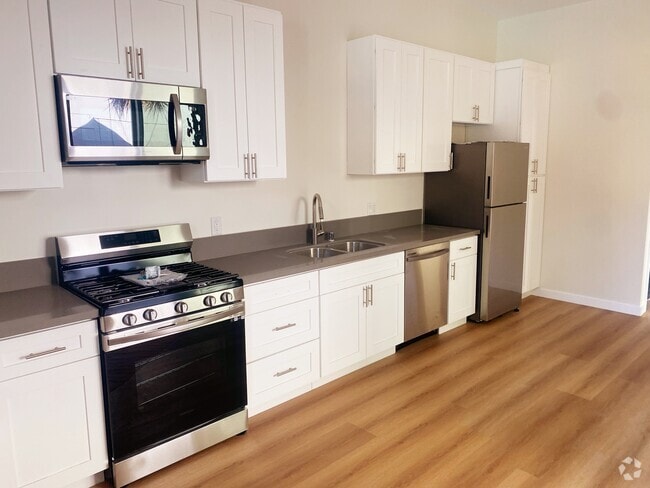Building Photo - 320 Ulysses St Unit 1 Rental