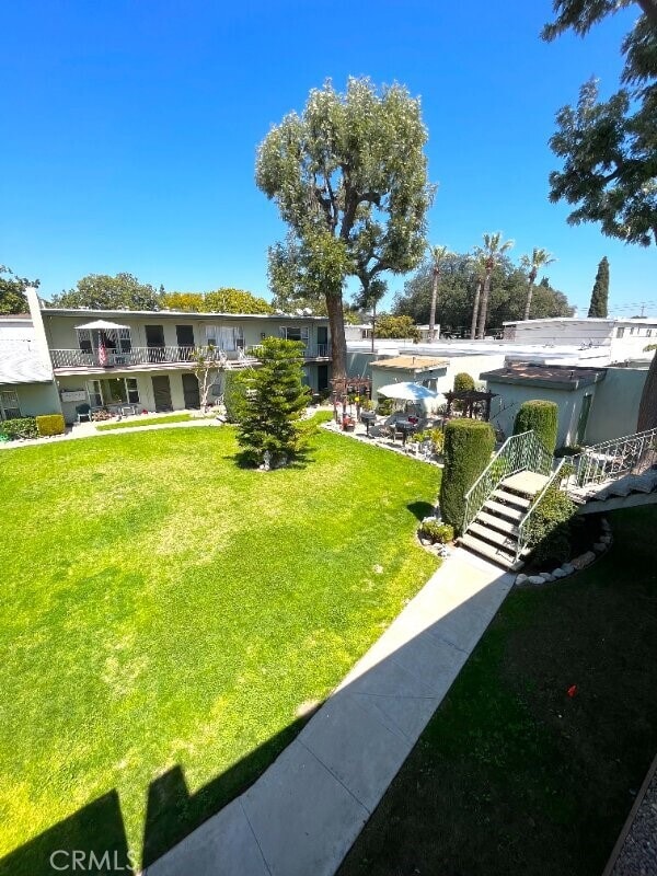 Building Photo - 142 S Princeton Ave Unit 4