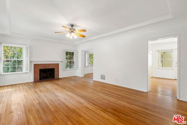 Photo - 10593 Wilkins Ave