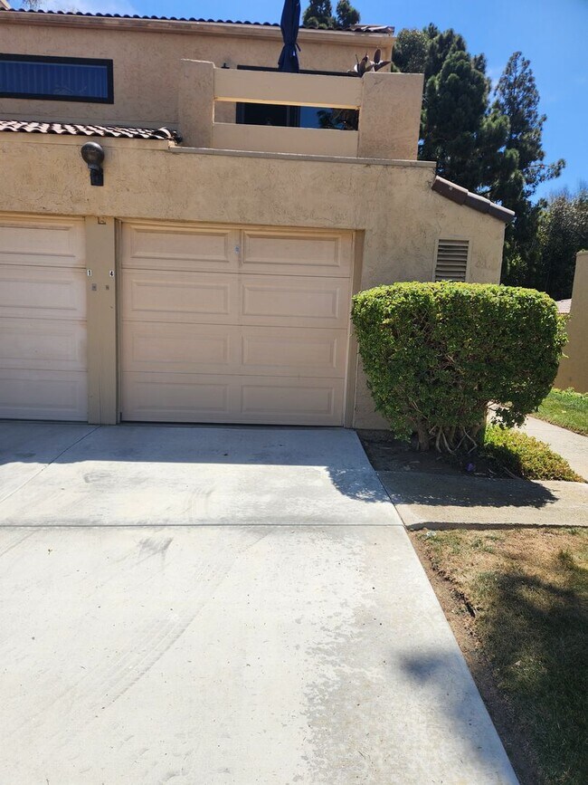 Building Photo - 2 Bedroom Condo in UTC with Garage Unit 4