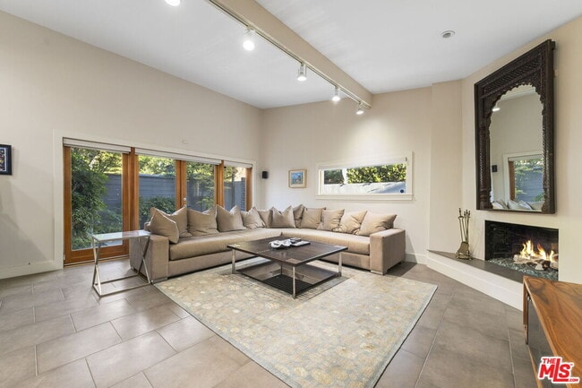 Photo - 2601 Nichols Canyon Rd