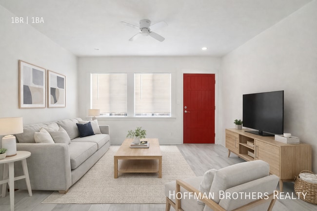 Photo - 1303 N June St Unit 1