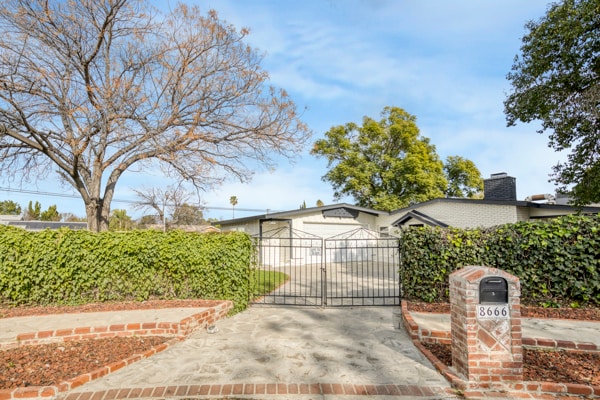 Building Photo - 8666 Keokuk Ave