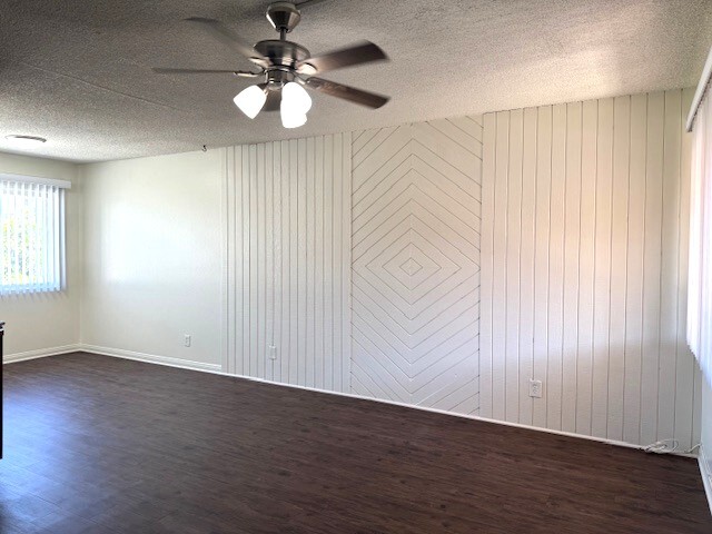 Photo - 16862 Lynn Lane Unit E