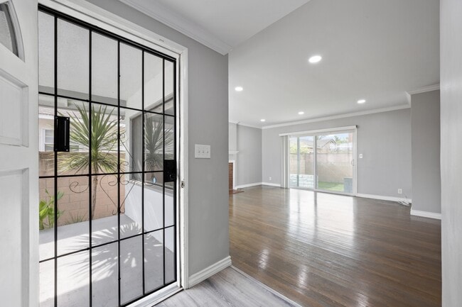 Photo - 13921 Daphne Ave