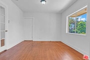 Photo - 736 N Poinsettia Pl