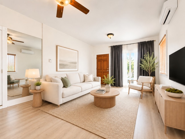 Virtually Staged - 5754 Melrose Ave Unit 5754