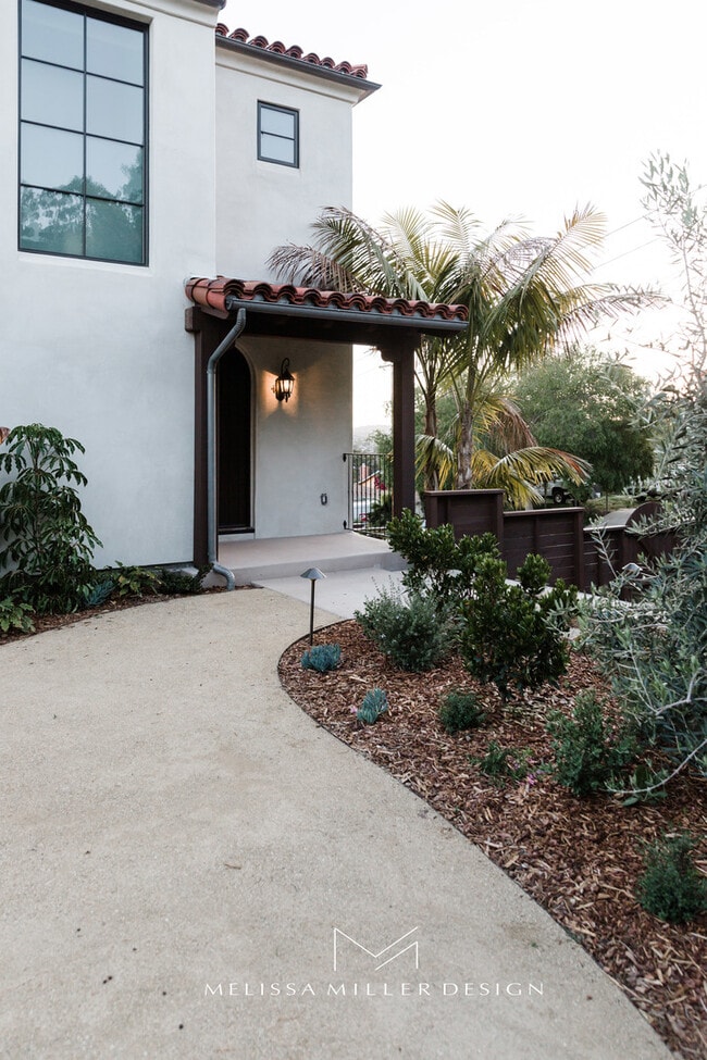 Photo - 433 APS Unit B