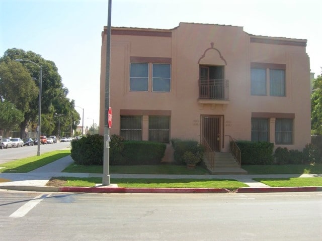Building Photo - 466 N Orange Grove Ave Rental