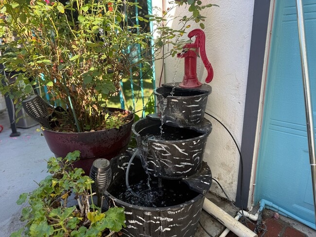 Photo - All-Inclusive Studio for Rent in Tarzana!