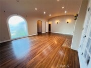 Photo - 656 W 117th St House