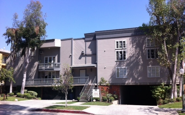 Photo - 616 Veteran Ave Apartments