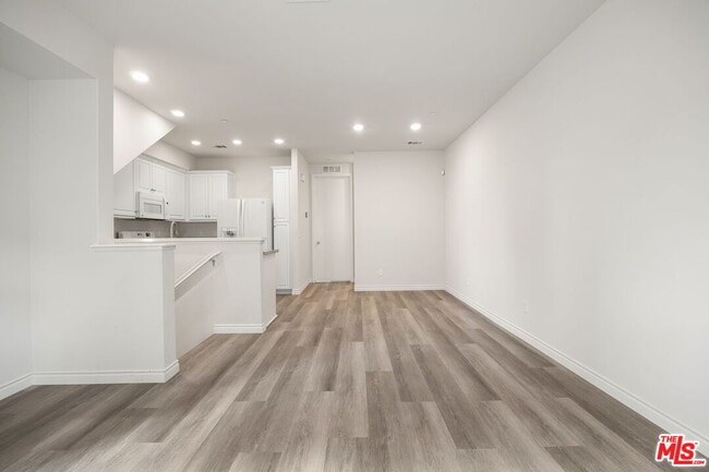 Photo - 14122 Willow Ln