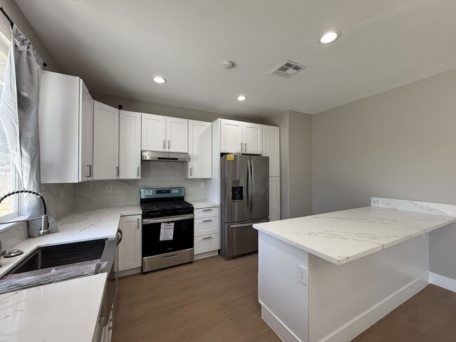 Photo - Lancaster Remodeled 3 bedroom - Available Now! Unit 1786