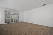 Photo - 620 Holbrook Ct
