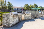 Grill Area - Summer Creek Apartments