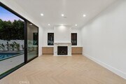 Photo - 4539 Longridge Ave