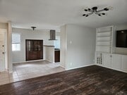 Photo - 100 N Y St House