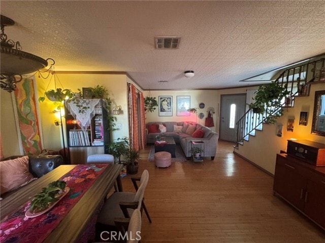 Building Photo - 428 N Hollywood Way Unit 202