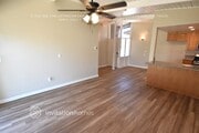 Photo - 1807 W 9th St House