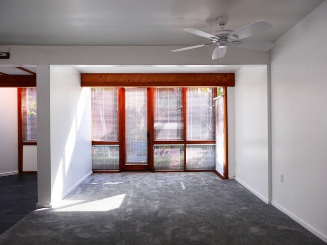 Photo - 6456 Surfside Way