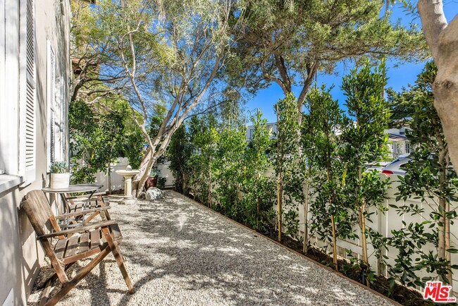 Photo - 2115 Ocean Park Blvd